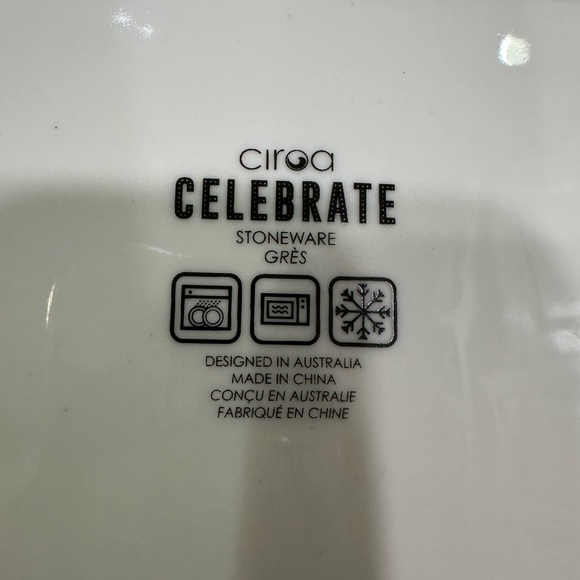 Ciroa woodland creatures celebrate winter set of 4 desert/appetizer plates 6x6 - Picture 9 of 10